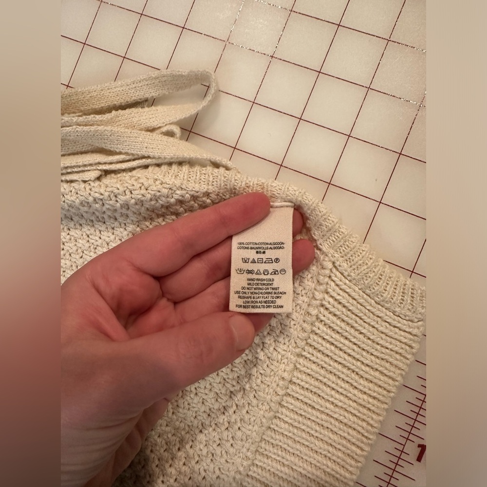 New Romantics by Free People size small cream colored sweater cut off - Picture 15 of 16